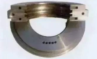 电机滑动轴承漏油的原因及处理
